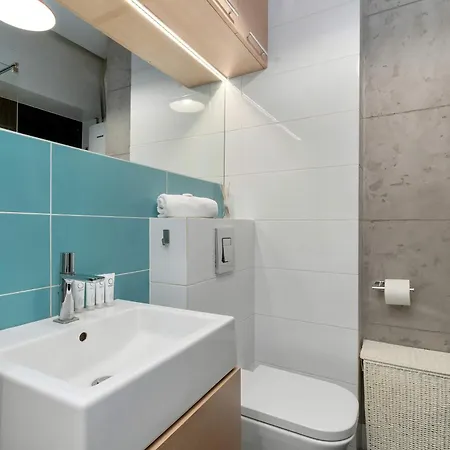 شقة Stylish With Balcony In Old Town By Renters