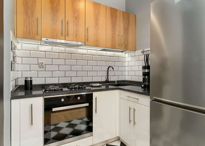 Apartment Stylish With Balcony In Old Town By Renters *