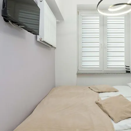 Lägenhet Stylish With Balcony In Old Town By Renters