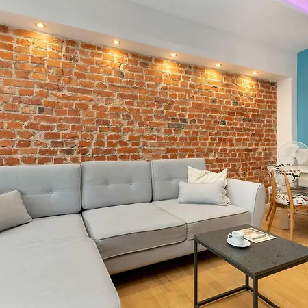 Stylish With Balcony In Old Town By Renters * Gdańsk